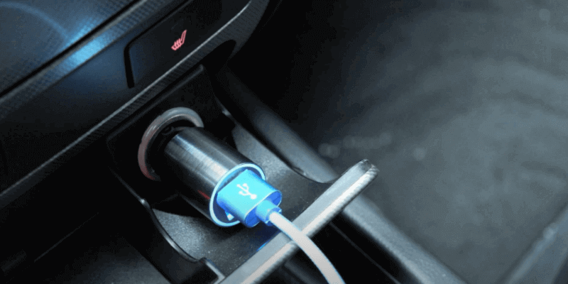 How to Charge Laptop in Car